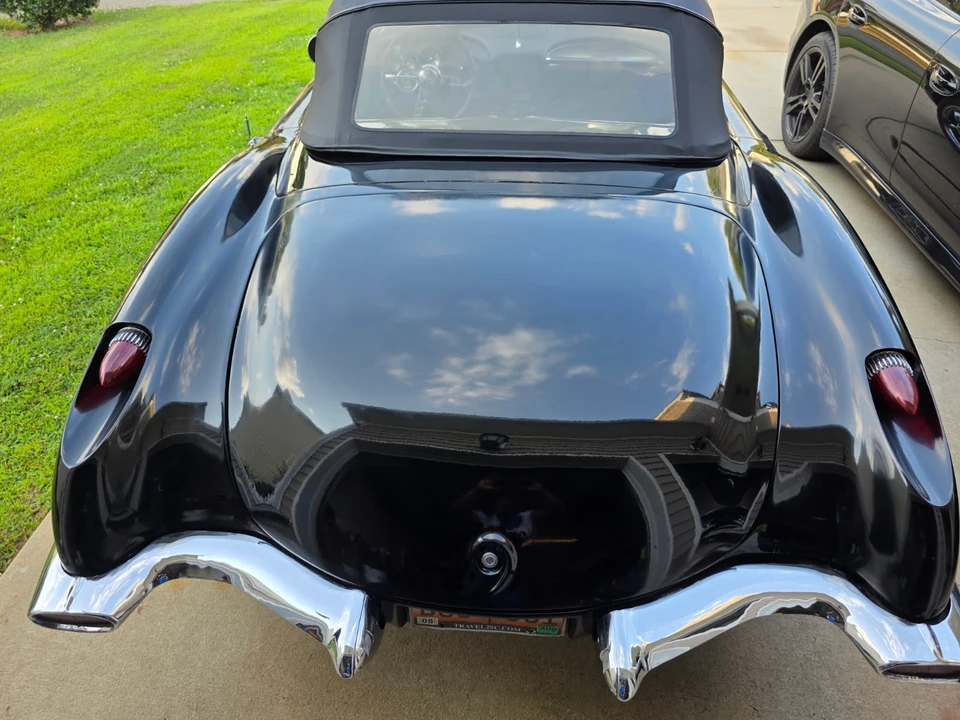 Chevrolet Corvette C1 - Image 28 of 31