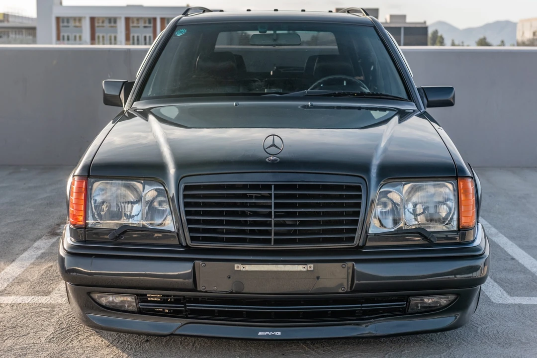 1992 Mercedes-Benz W124 E-Class - Image 2 of 31