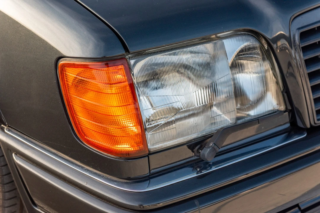 1992 Mercedes-Benz W124 E-Class - Image 29 of 31