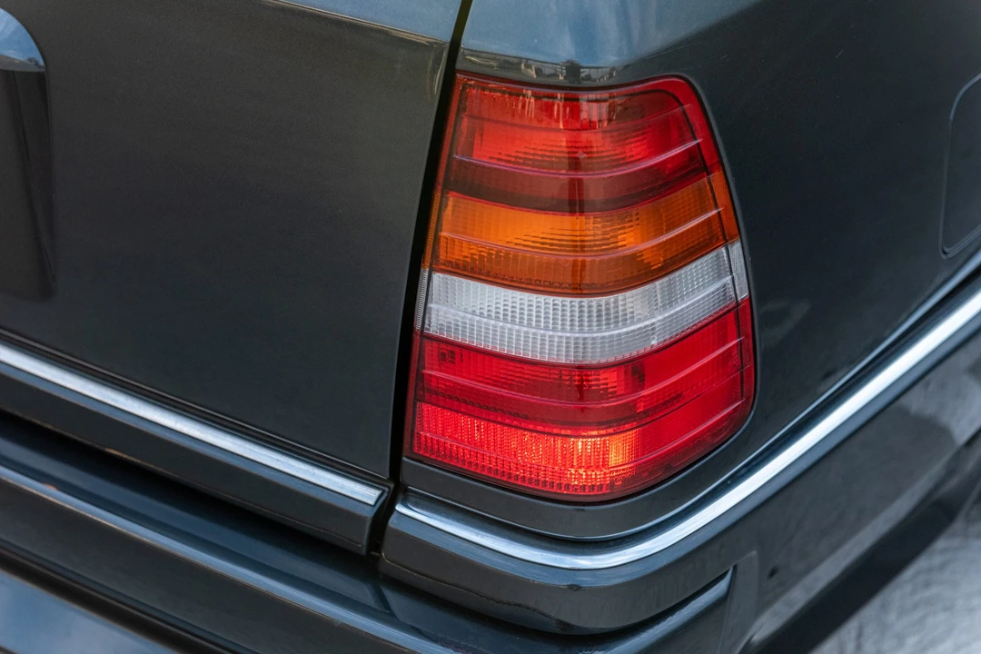 1992 Mercedes-Benz W124 E-Class - Image 18 of 31