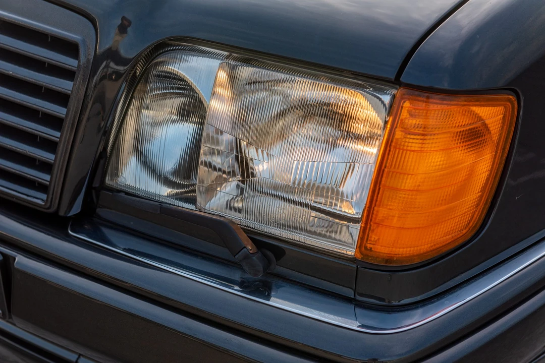 1992 Mercedes-Benz W124 E-Class - Image 28 of 31