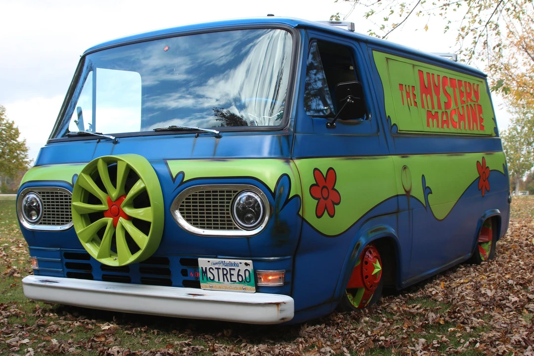 Ford Econoline Van - Image 6 of 31
