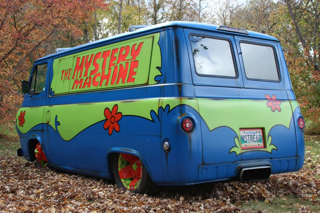 Ford Econoline Van - Image 8 of 31