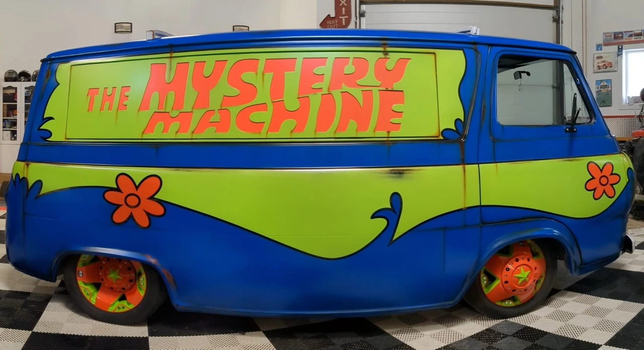 Ford Econoline Van - Image 15 of 31