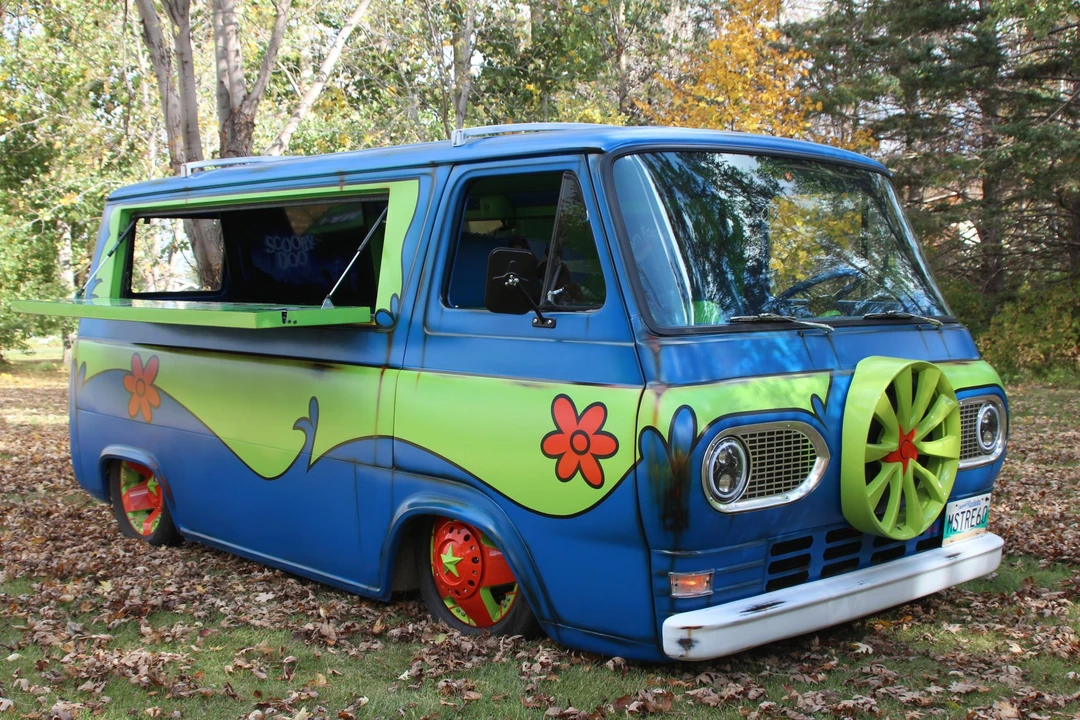 Ford Econoline Van - Image 2 of 31