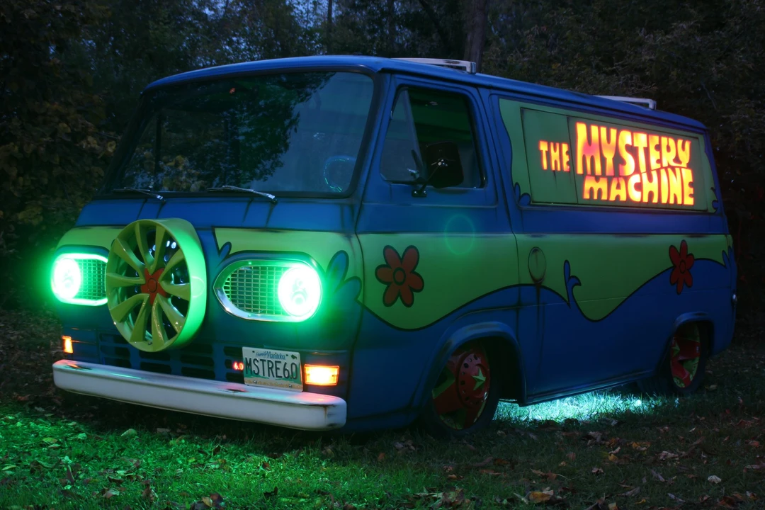 Ford Econoline Van - Image 17 of 31