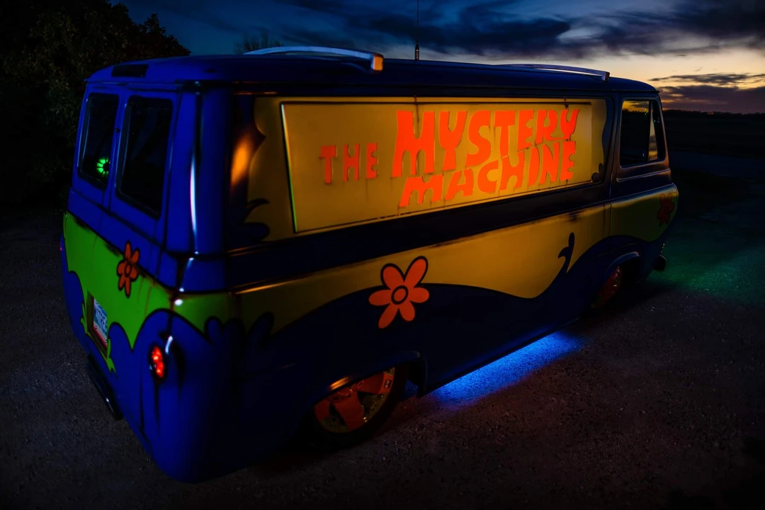 Ford Econoline Van - Image 22 of 31