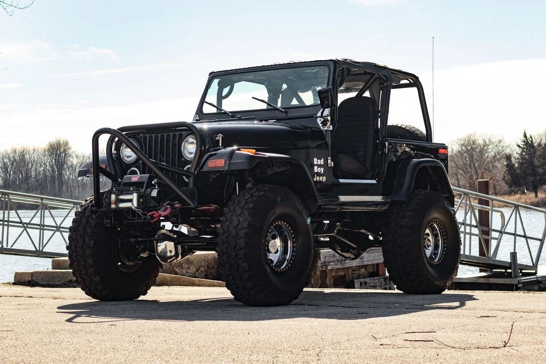 Jeep CJ7 - Image 2 of 31