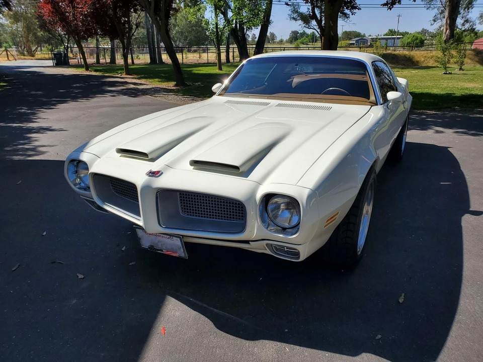 Pontiac Firebird 2nd Gen - Image 6 of 31