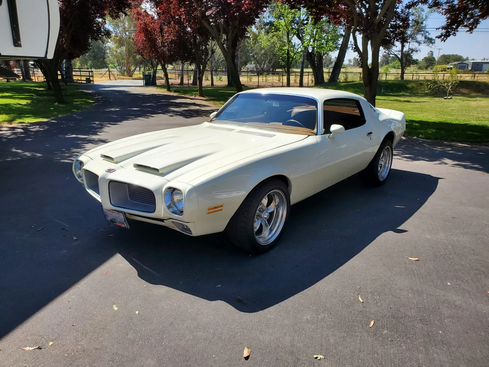 Pontiac Firebird 2nd Gen - Image 7 of 31