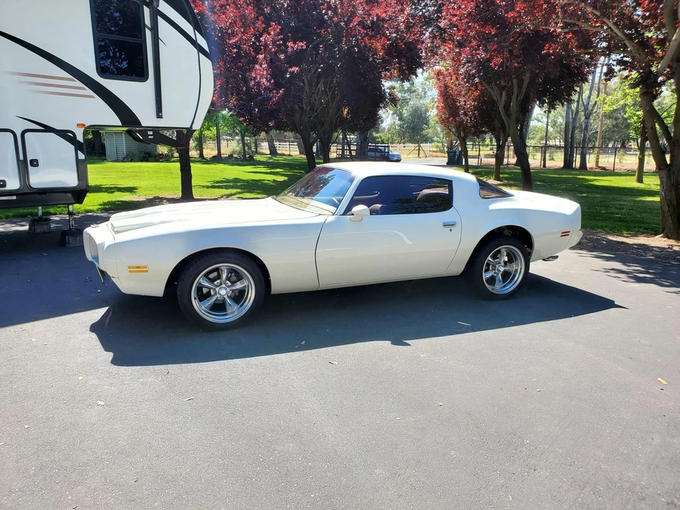 Pontiac Firebird 2nd Gen - Image 9 of 31
