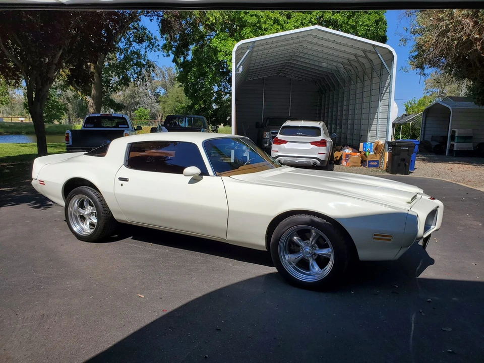 Pontiac Firebird 2nd Gen - Image 24 of 31