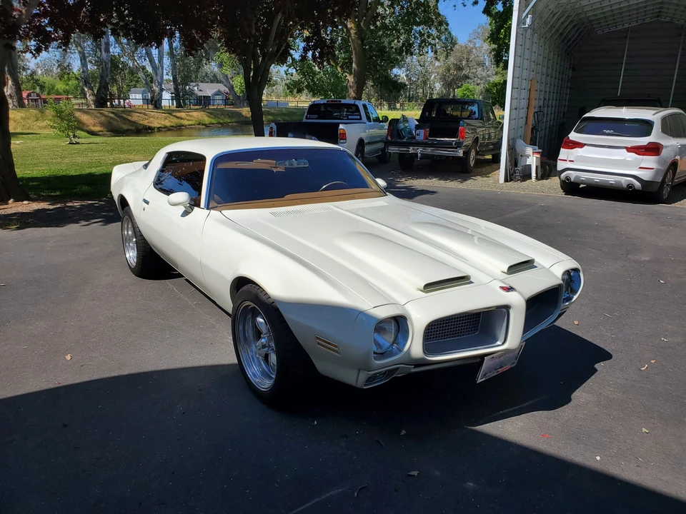 Pontiac Firebird 2nd Gen - Image 2 of 31