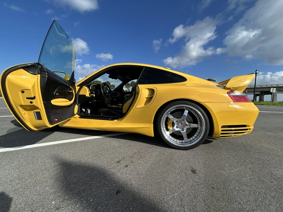 2001 Porsche 996 Turbo - Image 25 of 31