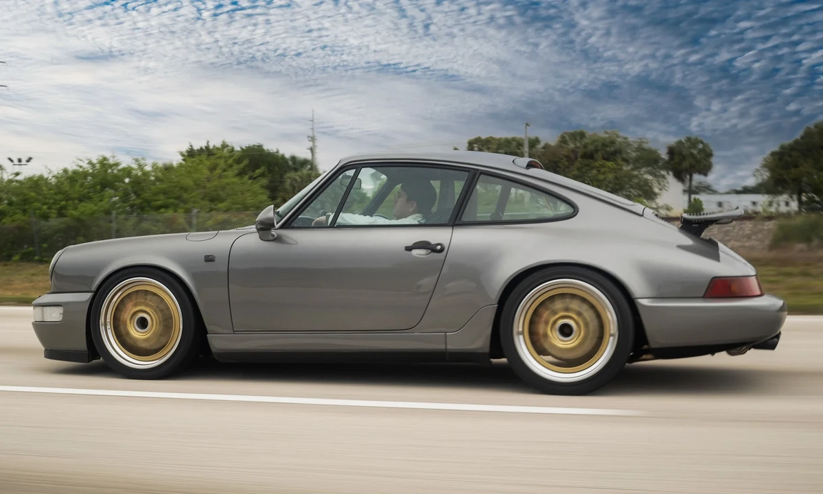 1989 Porsche 964 Carrera 4 - Image 25 of 31