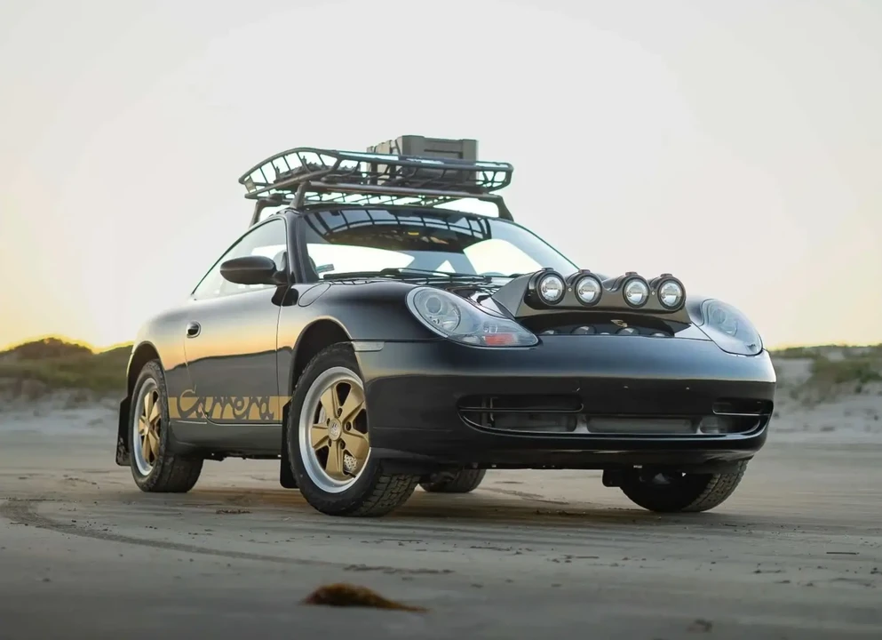 2001 Porsche 996 Carrera 4 - Image 5 of 6