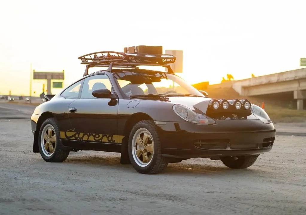 2001 Porsche 996 Carrera 4 - Image 2 of 6