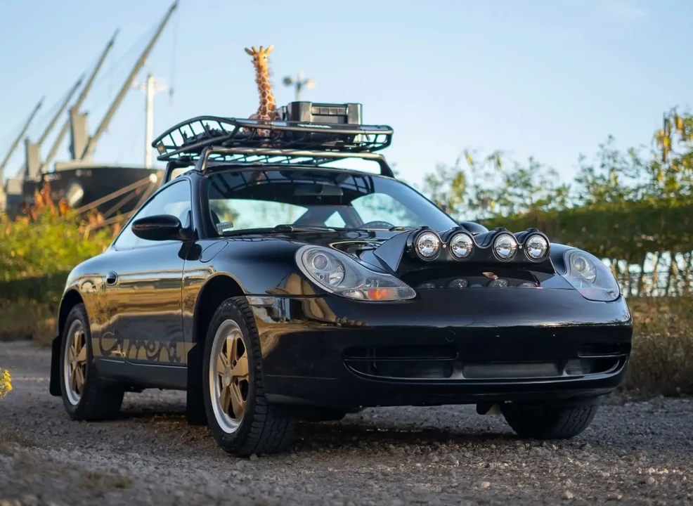 2001 Porsche 996 Carrera 4 - Image 6 of 6