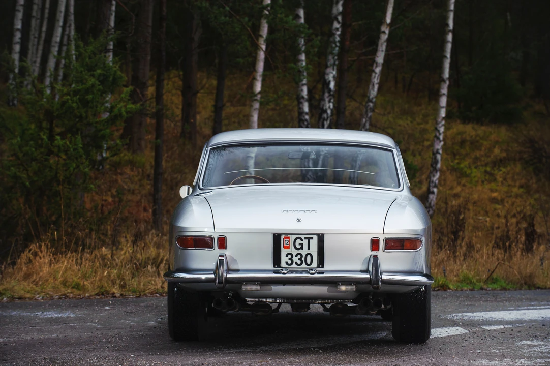 Ferrari 330 GT 2+2 - Image 3 of 24