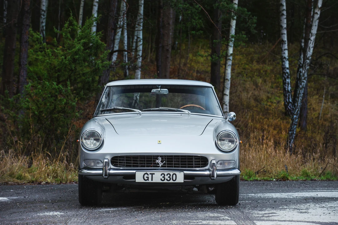 Ferrari 330 GT 2+2 - Image 2 of 24
