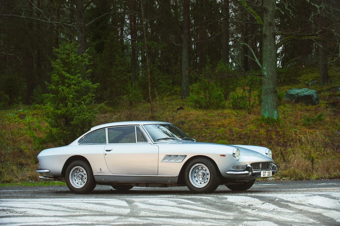 Ferrari 330 GT 2+2 - Image 4 of 24
