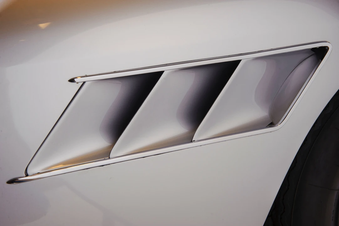 Ferrari 330 GT 2+2 - Image 16 of 24