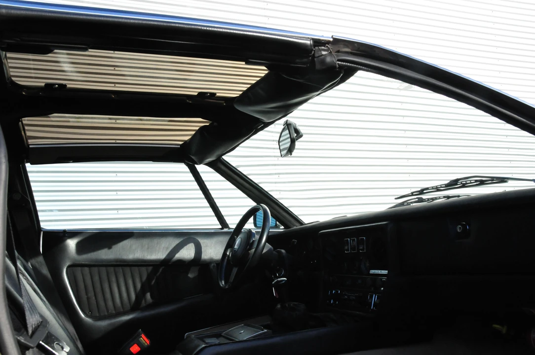 Maserati Khamsin - Image 13 of 18