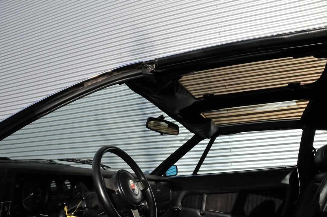 Maserati Khamsin - Image 14 of 18