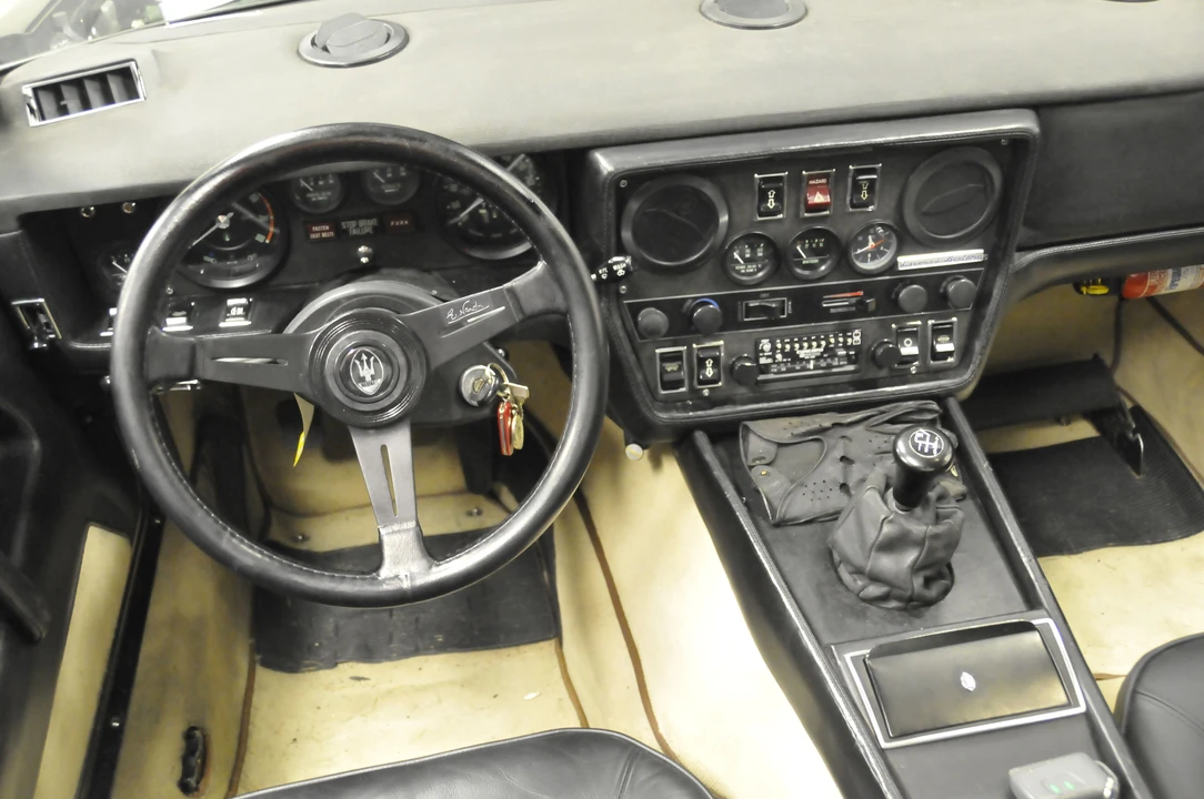 Maserati Khamsin - Image 10 of 18
