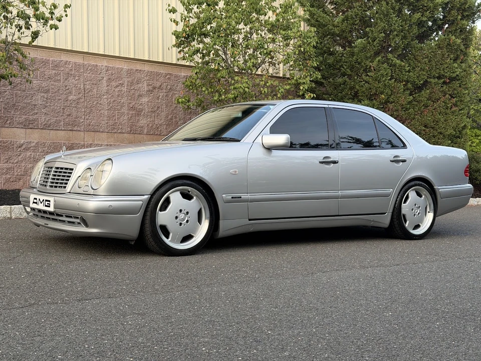 1998 Mercedes-Benz W210 E 36 & E 50 & E 55 & E 60 AMG - Image 2 of 31