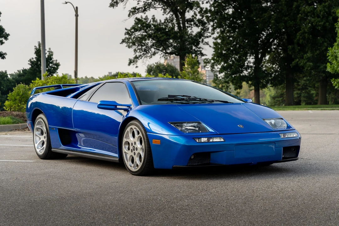 2001 Lamborghini Diablo VT - Image 2 of 31