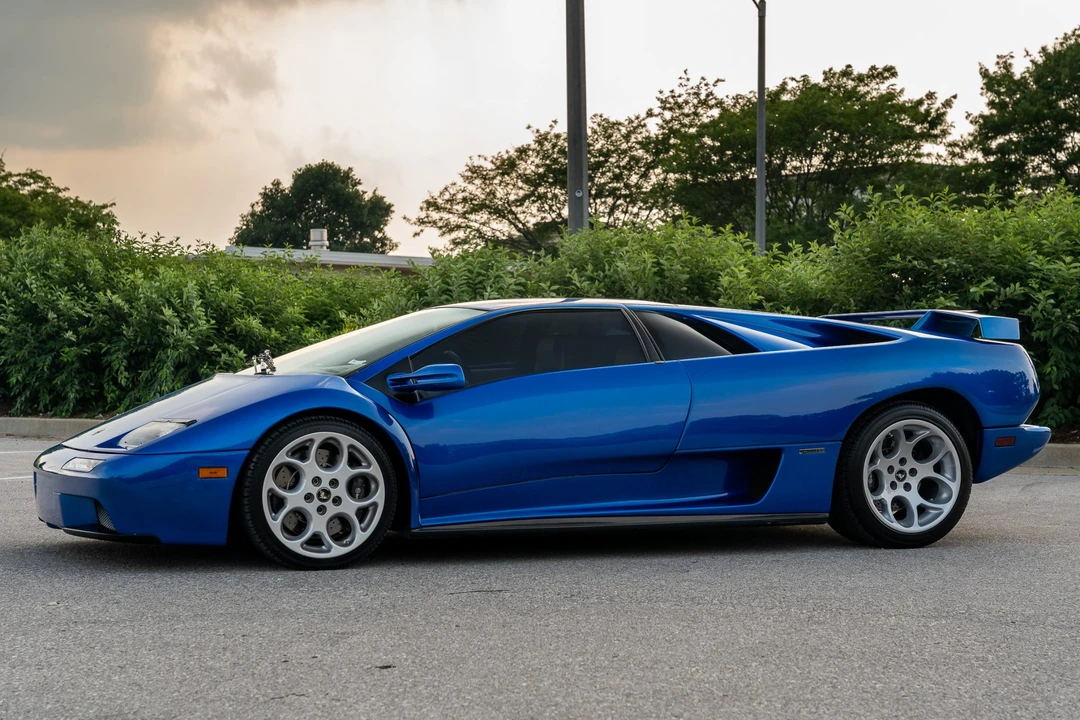 2001 Lamborghini Diablo VT - Image 11 of 31