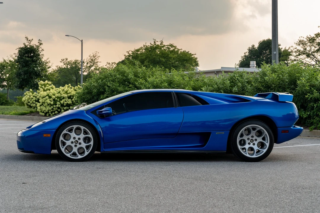 2001 Lamborghini Diablo VT - Image 12 of 31