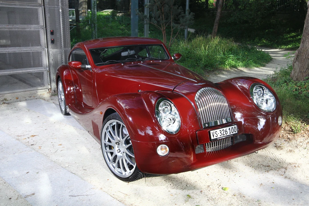 Morgan Aero 8 - Image 2 of 30