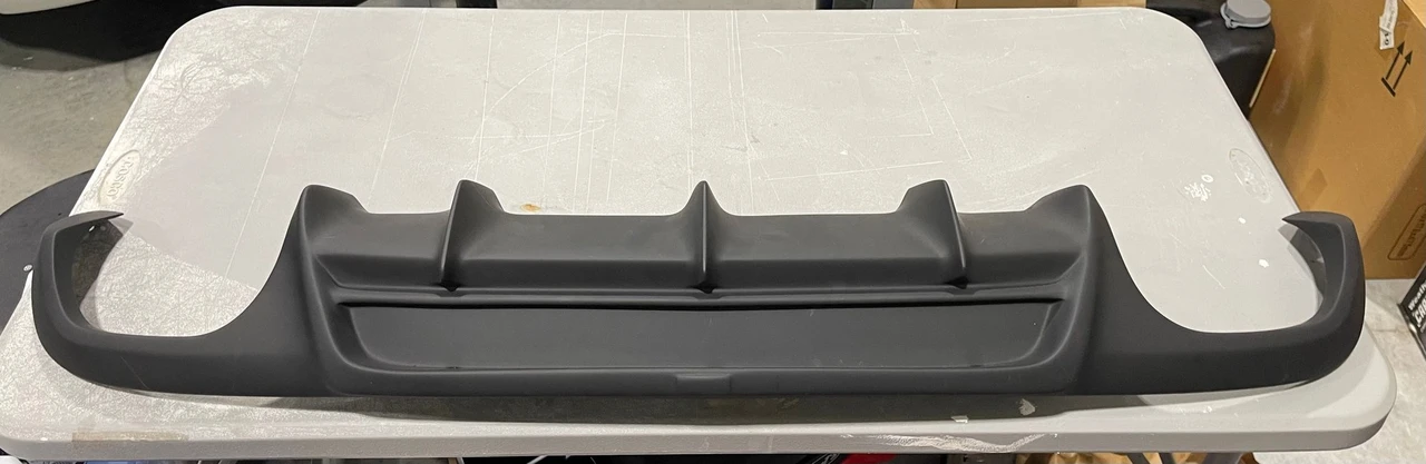 2009 Parts & Memorabilia Bodywork - Image 6 of 9