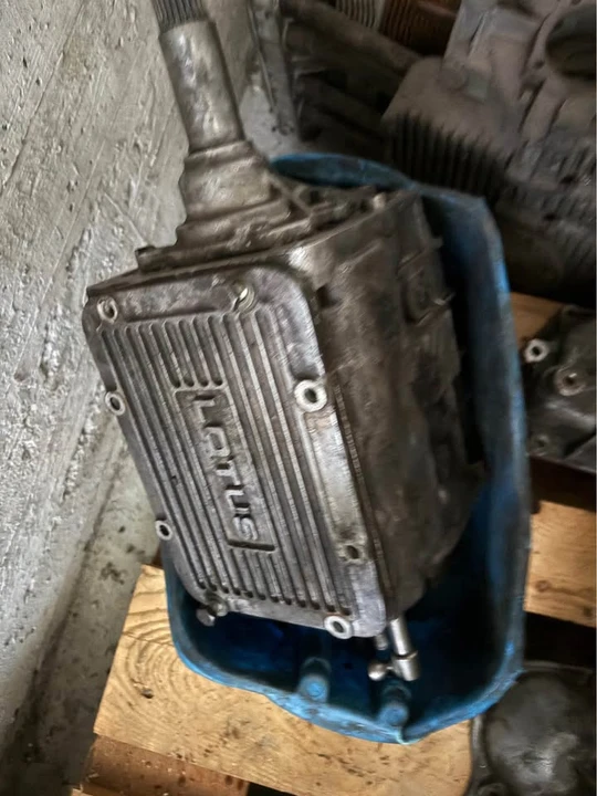 Parts & Memorabilia Engines - Image 4 of 5