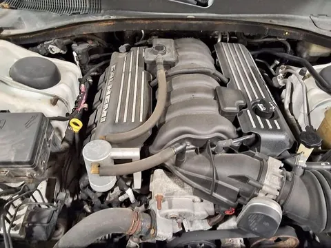 Chrysler 300 6.4L Engine