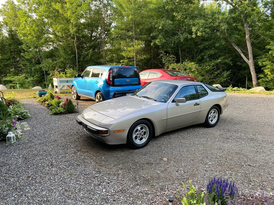 1986 Porsche 944 - Image 5 of 11
