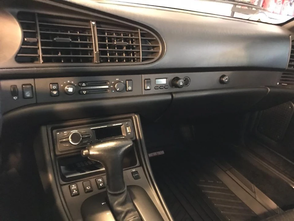 1986 Porsche 944 - Image 3 of 11