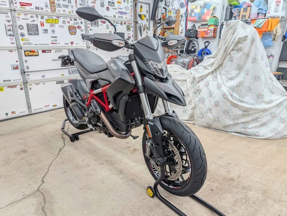 2013 Ducati Hypermotard - Image 5 of 8