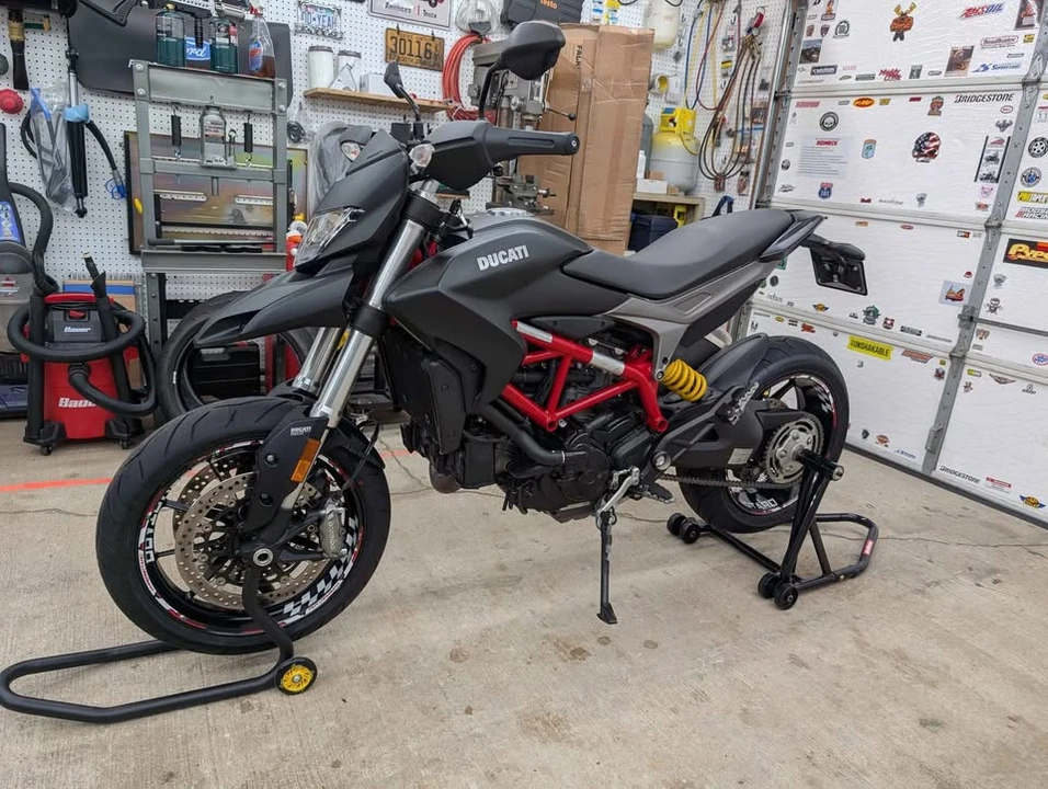 2013 Ducati Hypermotard - Image 4 of 8