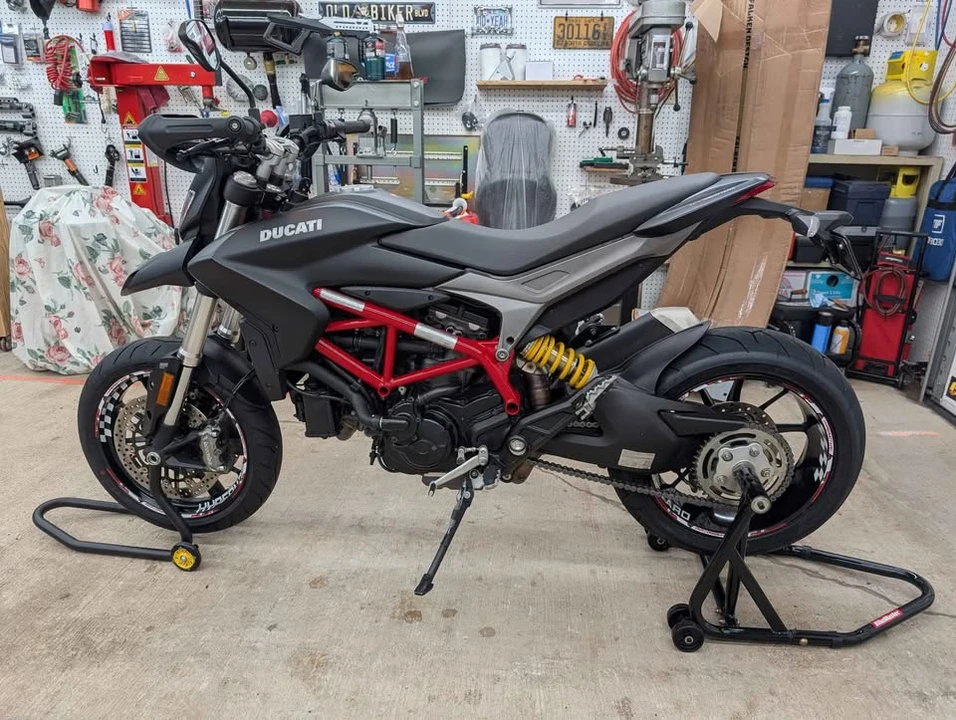 2013 Ducati Hypermotard - Image 2 of 8