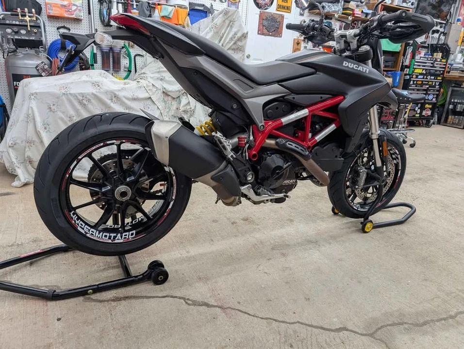 2013 Ducati Hypermotard - Image 3 of 8