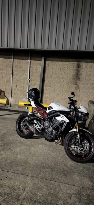 2018 Triumph - Image 3 of 10