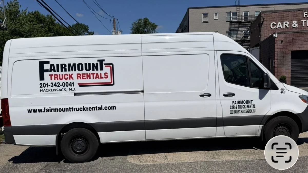2025 Mercedes-Benz VS30 Sprinter - Image 2 of 5