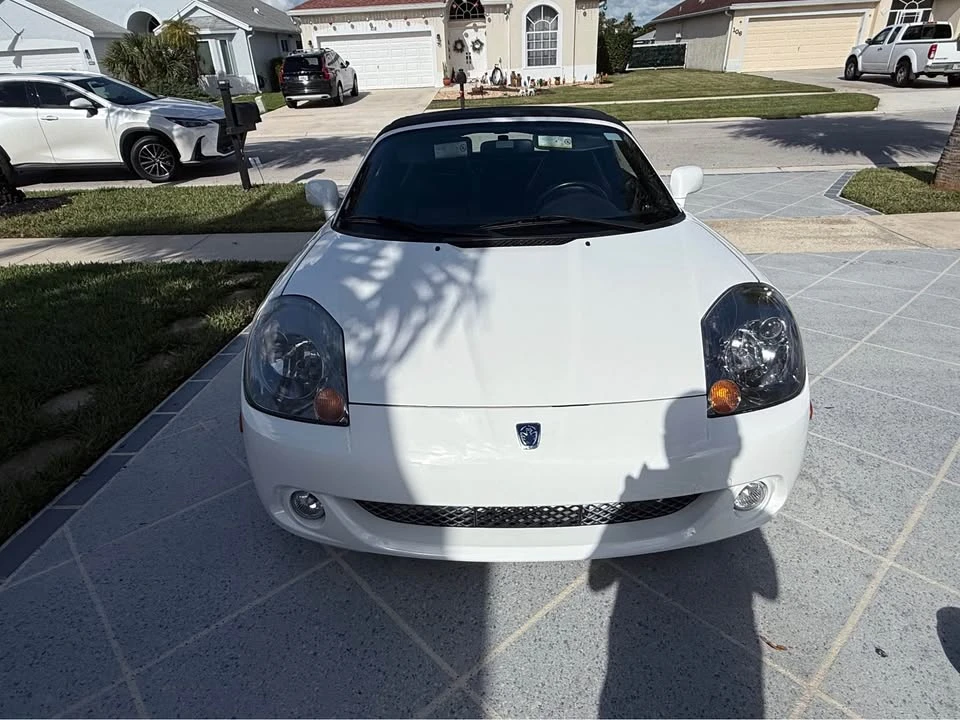 2003 Toyota MR2 Spyder/MR-S - Image 2 of 8