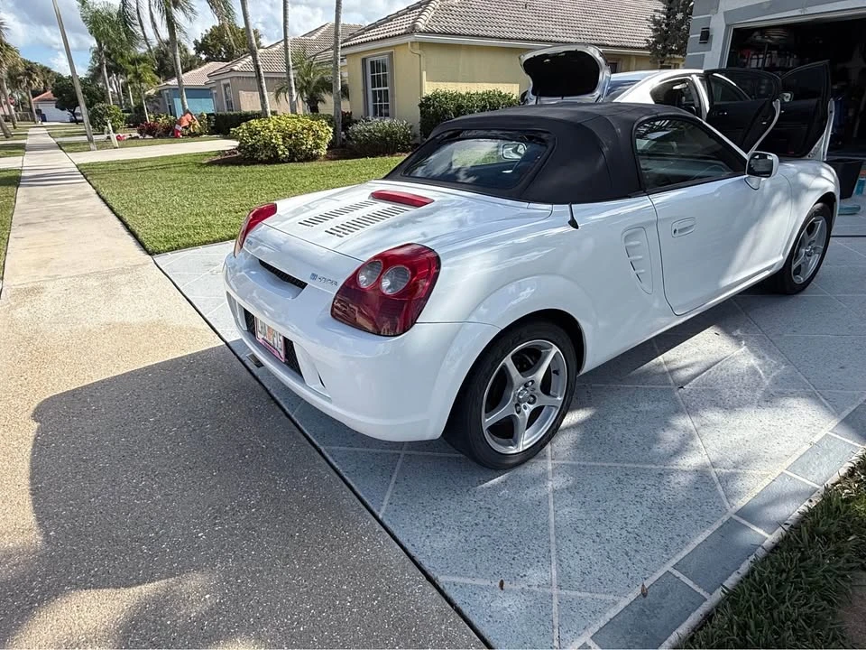 2003 Toyota MR2 Spyder/MR-S - Image 7 of 11