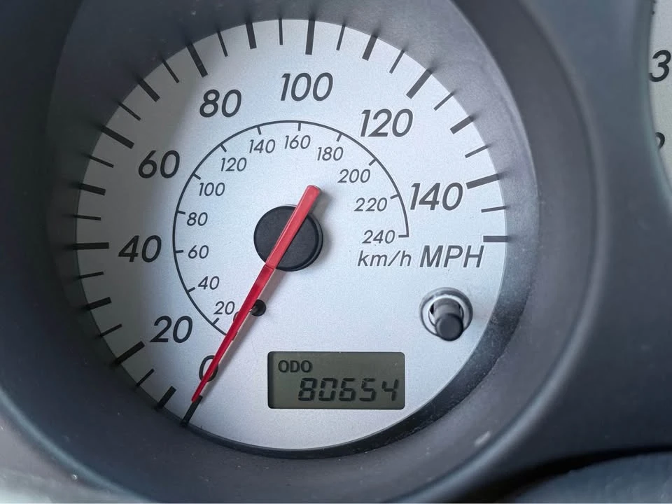 2003 Toyota MR2 Spyder/MR-S - Image 9 of 11