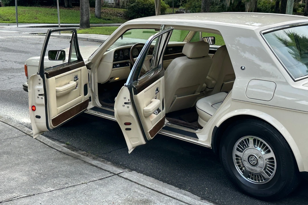 1988 Bentley Mulsanne 1st Gen - Image 19 of 31
