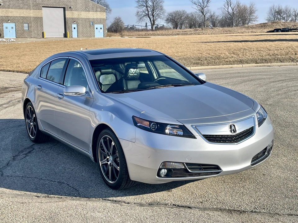 2012 Acura TL 4th Gen - Image 17 of 31